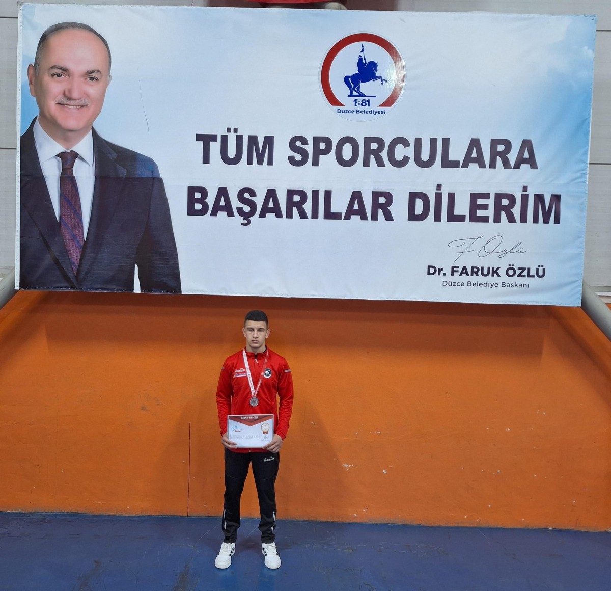 Düzceli Ensar Kocaeli'den Gümüş Madalya İle Dödü