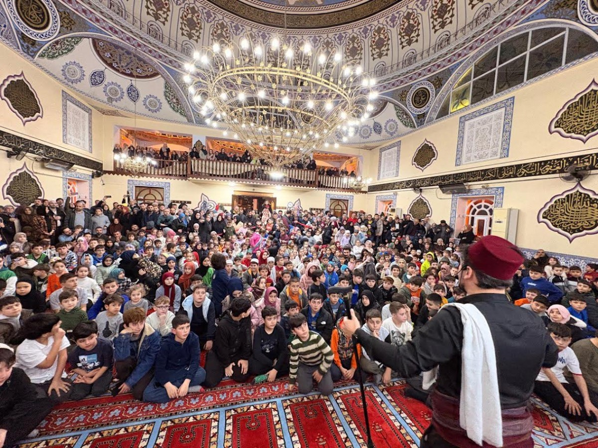 İlk Haftasında 2 bin 500 Çocuğa Neşe Saçtı