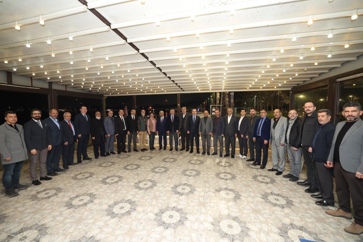 Büyükakın şehit aileleri, gazi ve yaşlılar ile bir araya geldi