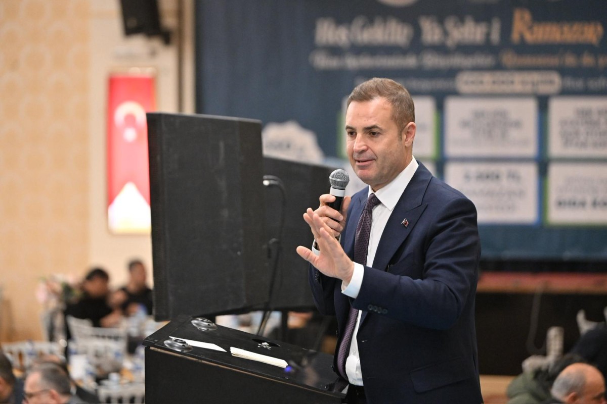 Akın, muhtarlarla iftarda bir araya geldi