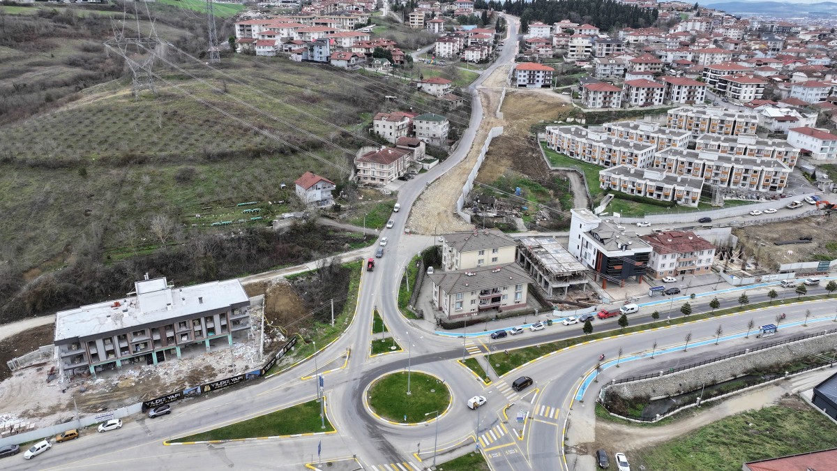 Serdivan 32. Sokak çalışmalar dolayısıyla trafiğe kapanıyor