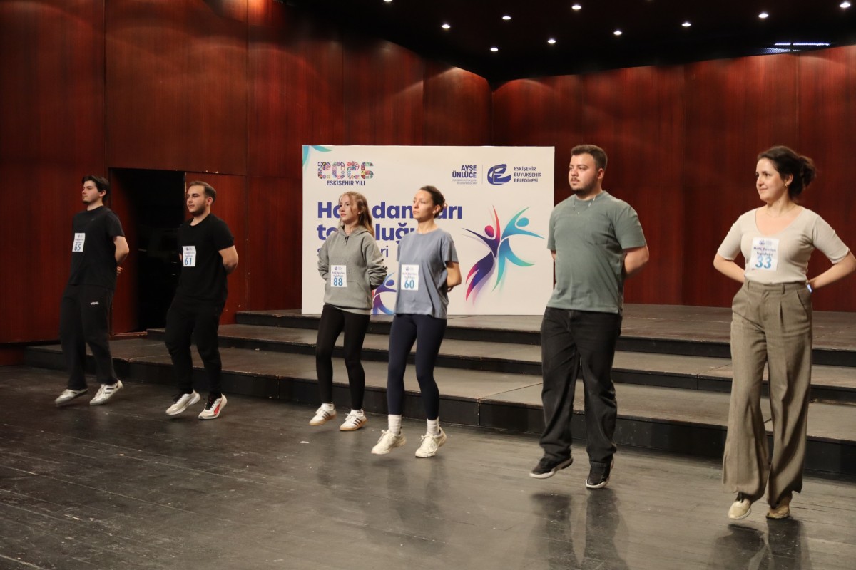 Halk Dansları İçin Yetenekler Sahneye Çıktı