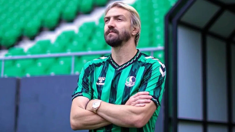 Caner Erkin futbola veda etti!