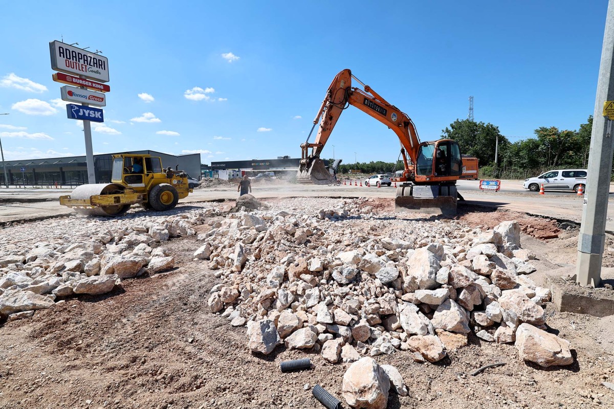 Eski Kipa Kavşağı’nı yeni duble yol bağlantısına hazırlıyor