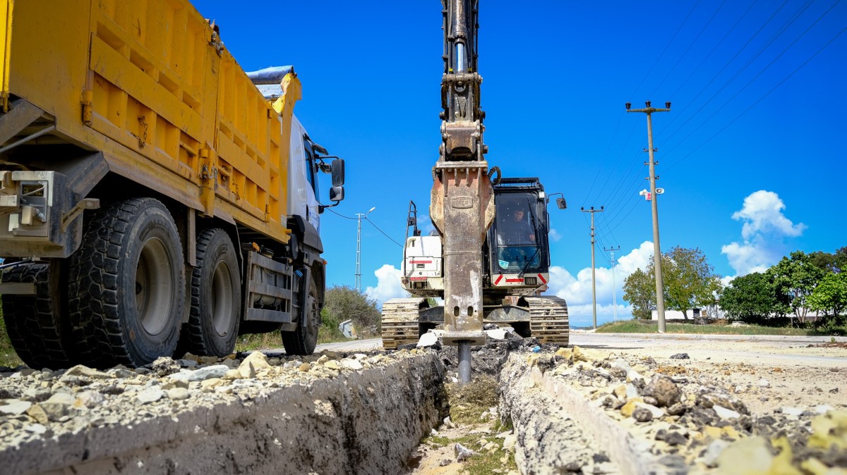 Kaynarca Kertil’in altyapısına bin 900 metrelik yeni kanalizasyon hattı kazandırılıyor