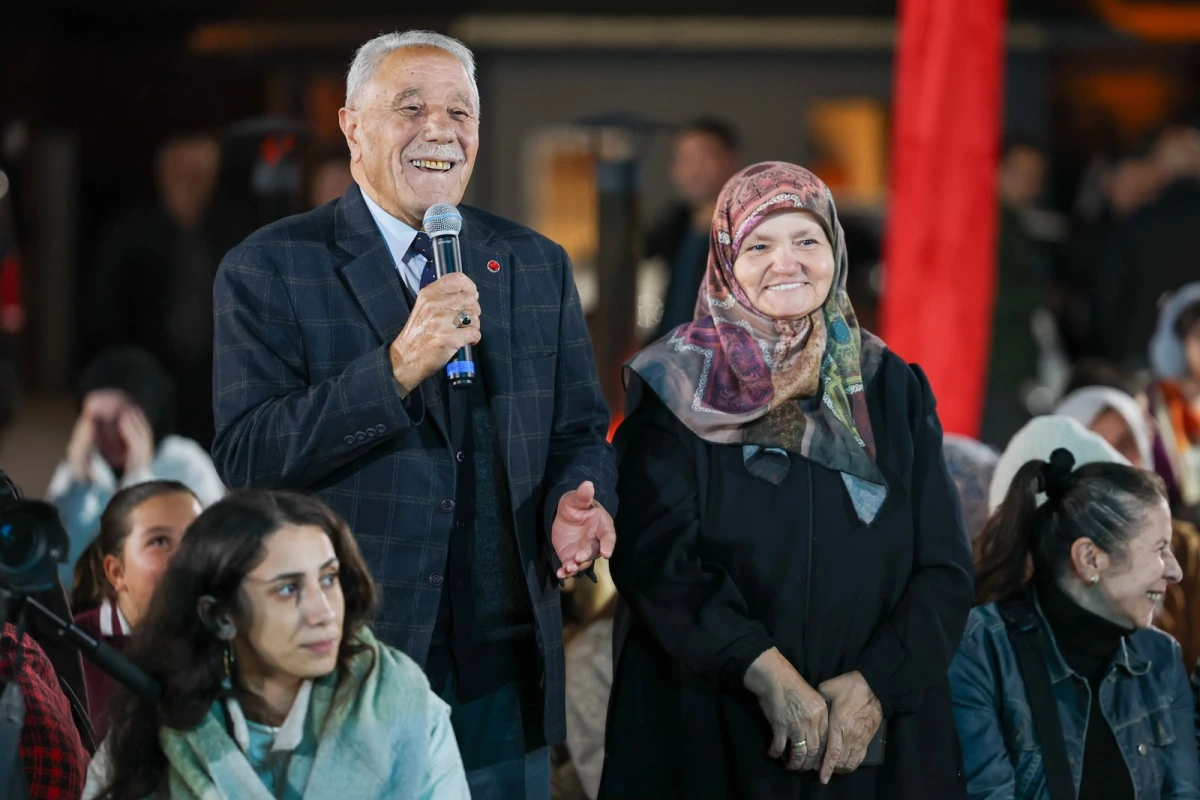 BAŞKAN ÖZLÜ 45. MAHALLE TOPLANTISINI BURHANİYE’DE GERÇEKLEŞTİRDİ