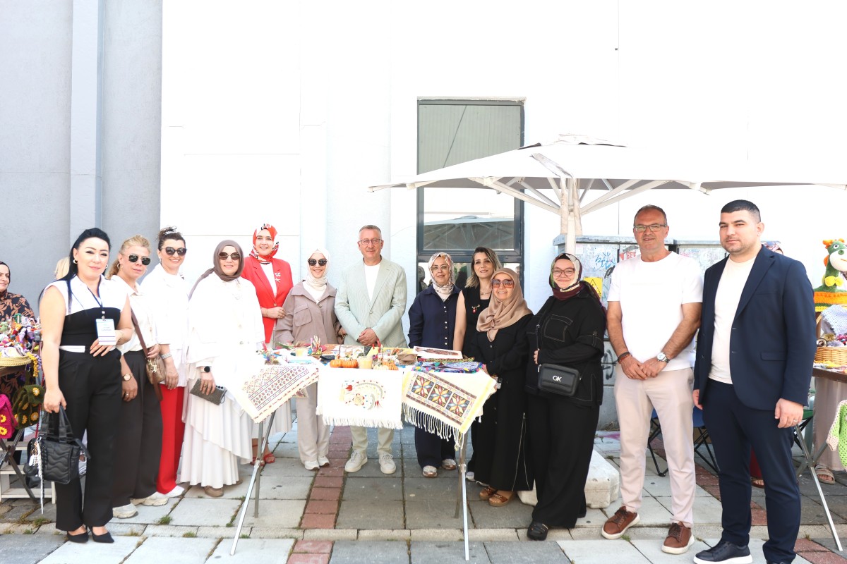 Menekşe Sanat Sokağı Faaliyete başladı